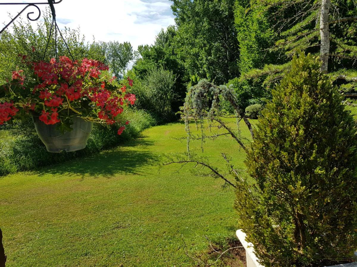 Bed and Breakfast Moulin Du Soustre Cavagnac Exterior foto