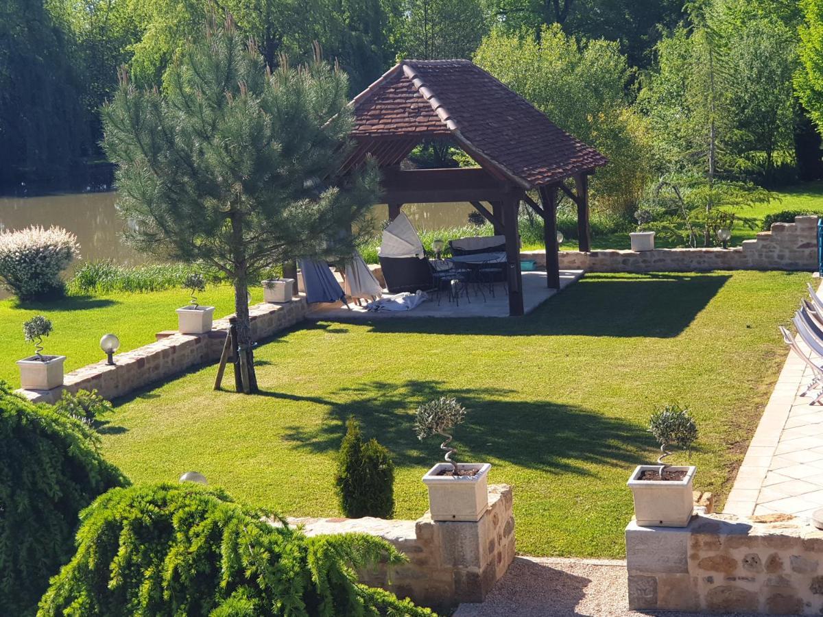 Bed and Breakfast Moulin Du Soustre Cavagnac Exterior foto
